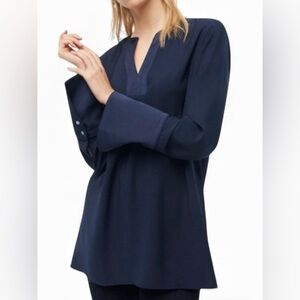 J. Crew Long Sleeve Poly Crepe V-Neck Tunic in Navy Blue - EUC